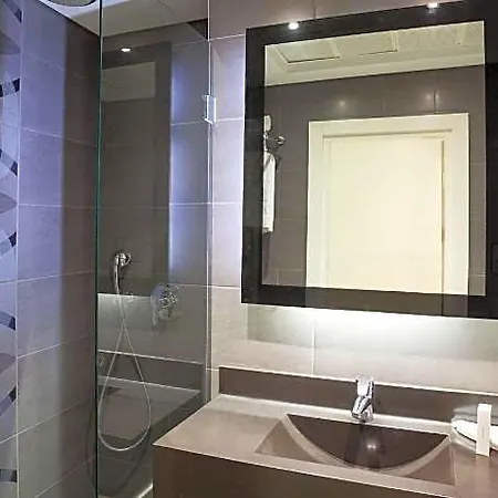 سوريسو فندق 4*